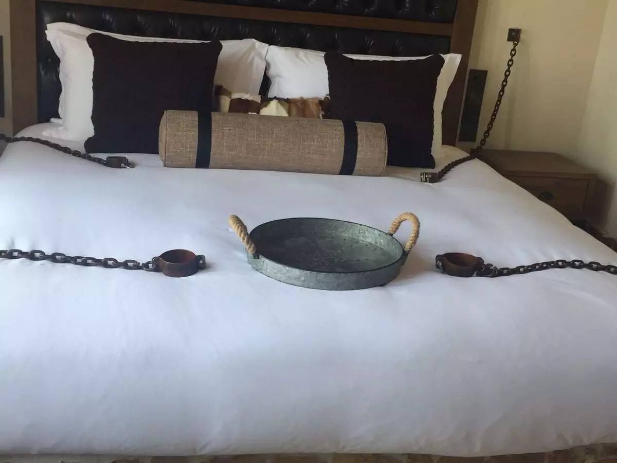 「不守规矩」的跨国夫妇打造 新商业100人不朽情缘MG中国「最赚钱」的度假村由这对(图6)